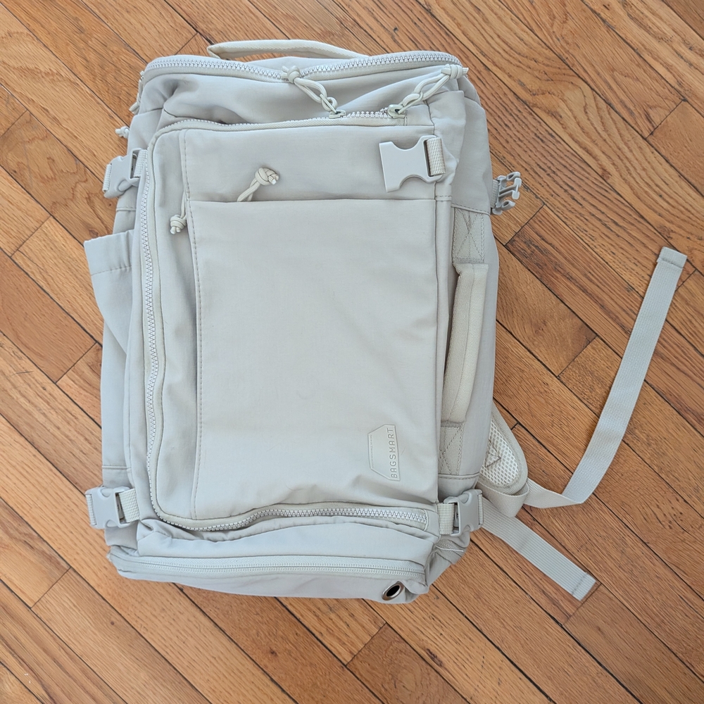 Versatile Cream Backpack - Picture 2 of 6
